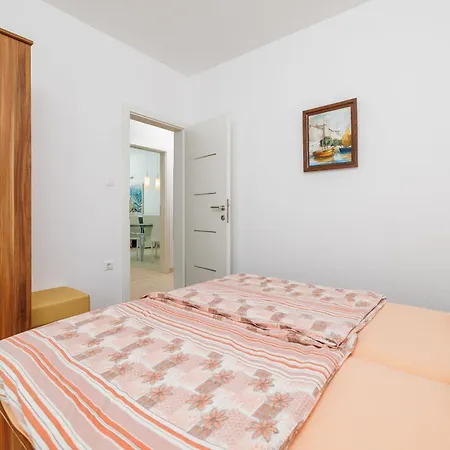 Apartment Villa Sara Apartment
