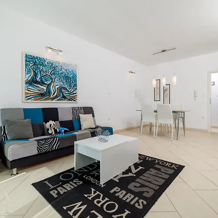 Apartment Villa Sara Драмаль