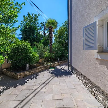 Apartment Villa Sara Драмаль