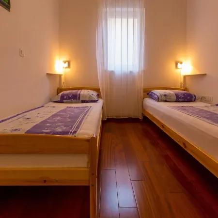 Apartment Villa Sara *
