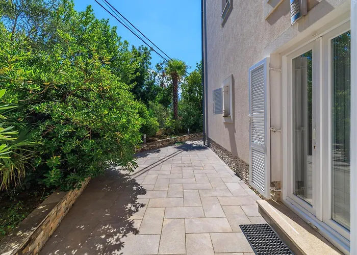 Sara Apartamento Dramalj